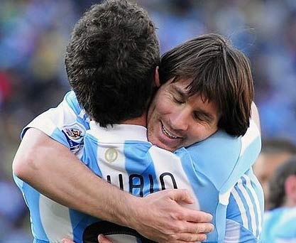 Lionel Messi of Argentina Seleibrating with Team mates