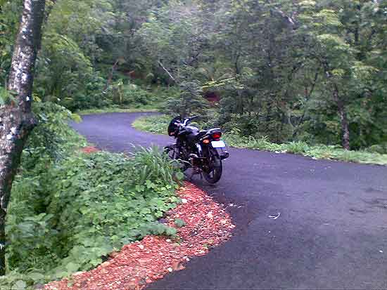 A Beautiful Road on the top of Arimbra Mala A Beautiful Road on the top of Arimbra Mala